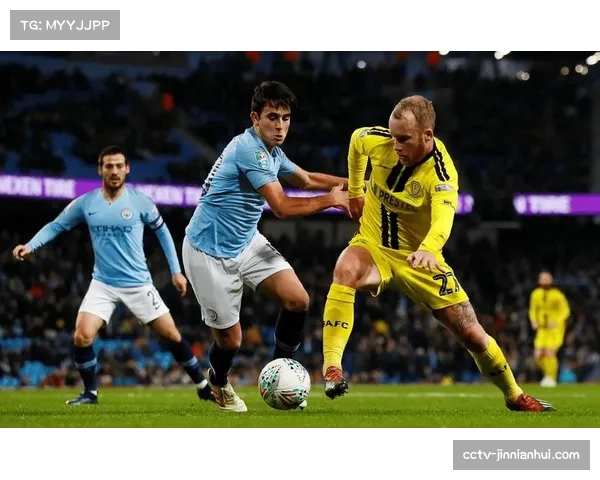 雨战中的战术调整：伯恩利vs埃弗顿比赛下半场双方均增加冲吊次数